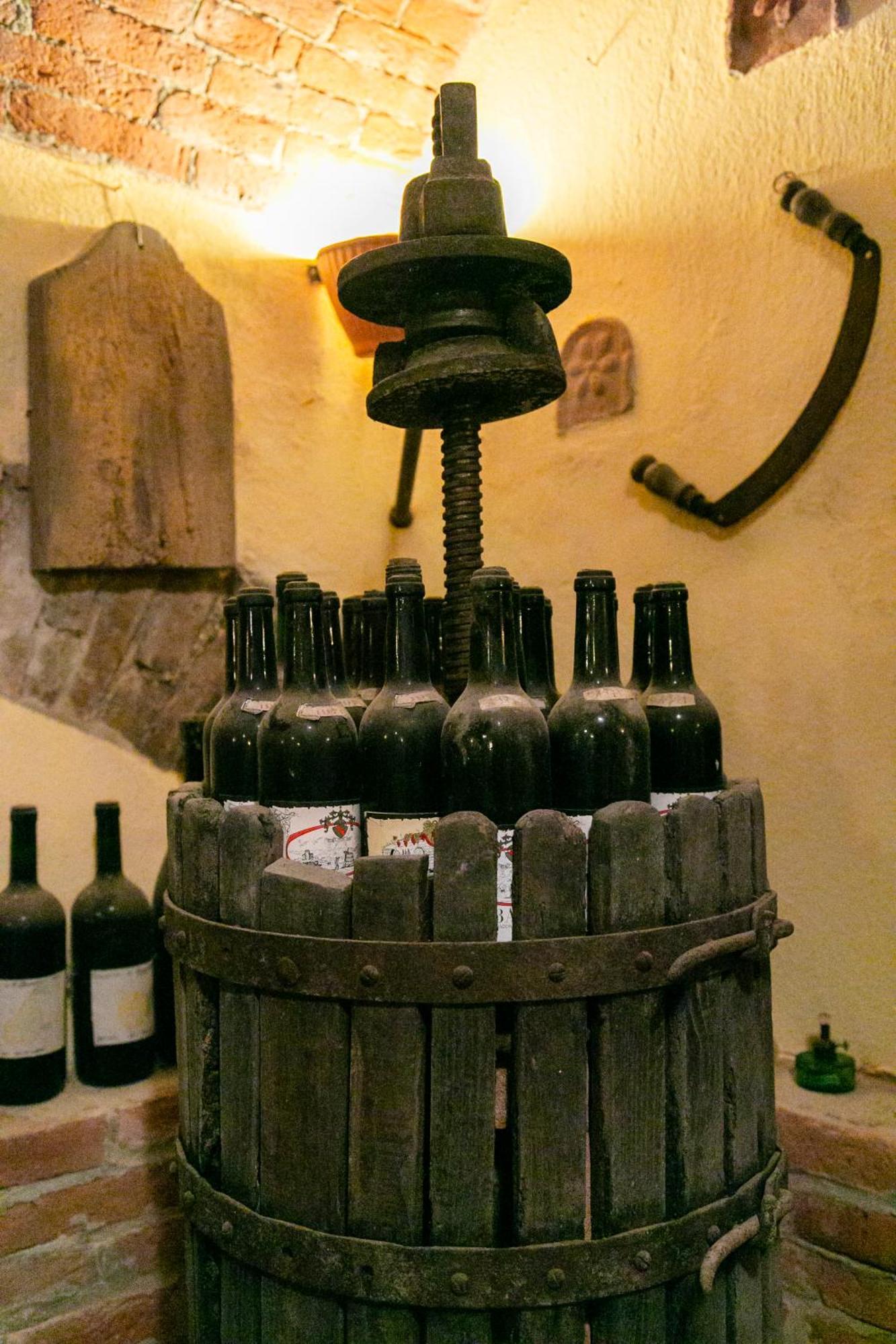 Ca Trifolera Barbaresco - Romantico Cascinale Con Antica Cantina Nel Cuore Delle Langhe - Degustazione Vini Nella Nostra Cantina Экстерьер фото